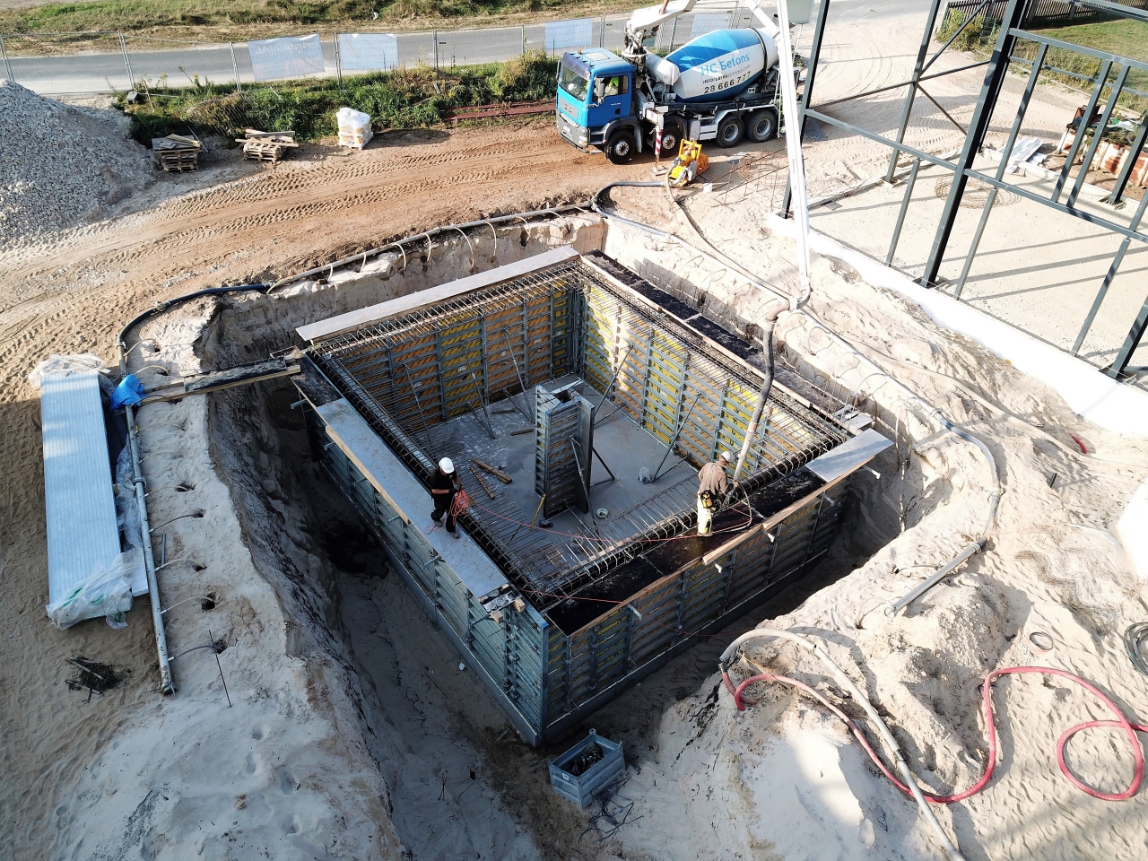 Monolithic reinforced concrete reservoirs